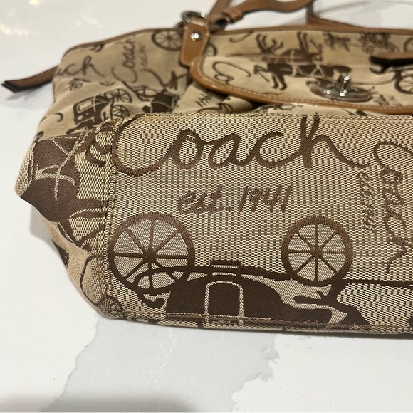 Coach Vintage Horse & Carriage Tan Canvas & Leather Shoulder Bag Silver Hardware - Picture 5 of 14